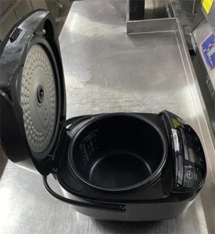 Μεταχειρισμένος Πολυμάγειρας 5Lt 30x40x25Cm TRISTAR 